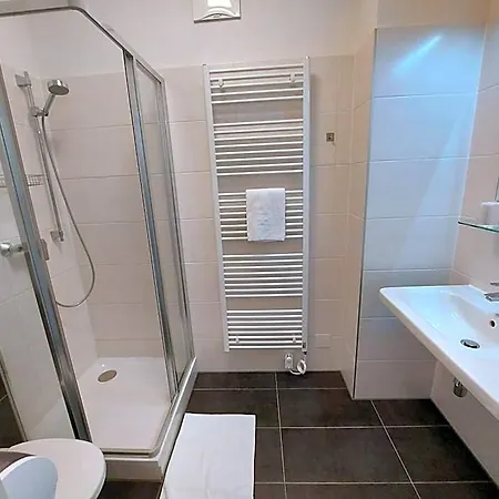Wollsdorferhof 3*